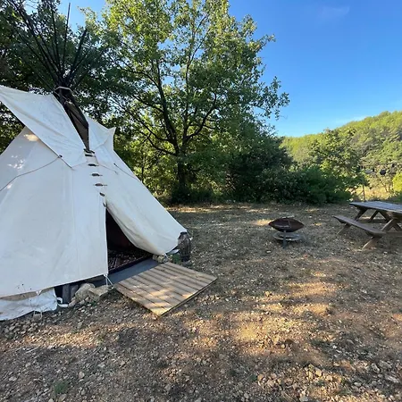 Le Tipi Naskapi * Trans-en-Provence